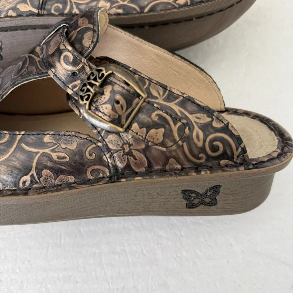 Size 40 Alegria Floral Embossed Leather Clogs Mary Jane Mule Brown Comfort Shoes - Picture 9 of 13